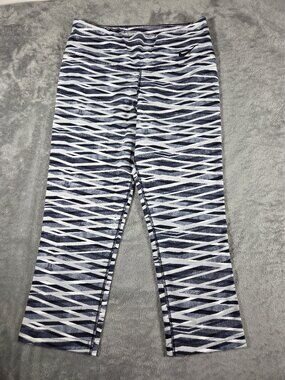 Nike Legendary Crisscross Dri-FIT Capri Training Tights Size M Black White Grey
